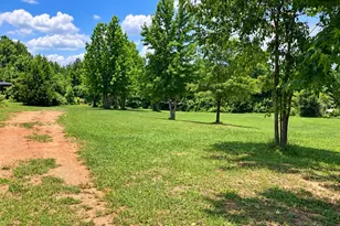 220 Ennis Rd, Barnesville, GA 30204 - Photo 47