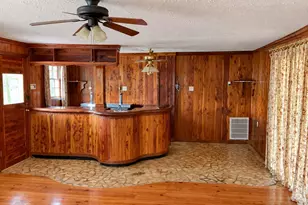 220 Ennis Rd, Barnesville, GA 30204 - Photo 15