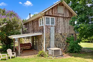 220 Ennis Rd, Barnesville, GA 30204 - Photo 9