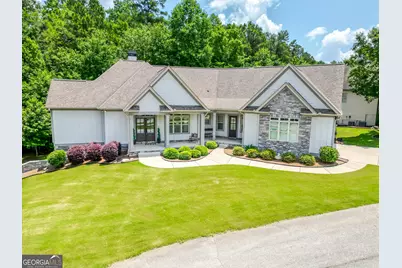 415 Vanderbilt Parkway, Newnan, GA 30265 - Photo 1