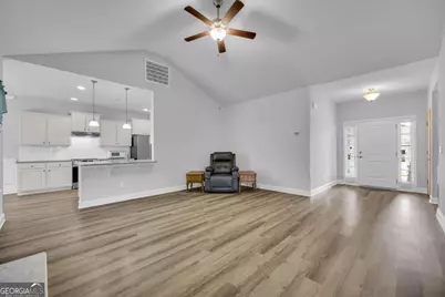 817 Hidden Hollow Circle, Commerce, GA 30529 - Photo 11