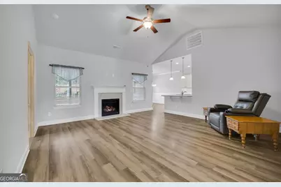 817 Hidden Hollow Circle, Commerce, GA 30529 - Photo 7