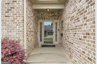 817 Hidden Hollow Circle, Commerce, GA 30529 - Photo 5