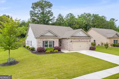 817 Hidden Hollow Circle, Commerce, GA 30529 - Photo 3