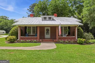 115 S Broad St, Bowman, GA 30624 - Photo 1