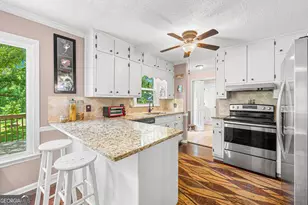 895 Fairplay Dr, Social Circle, GA 30025 - Photo 5