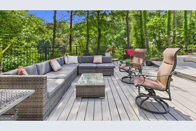 10 Quarry Lake Court, Atlanta, GA 30342 - Photo 9