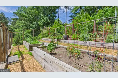 10 Quarry Lake Court, Atlanta, GA 30342 - Photo 51