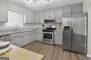 2562 Kennesaw Spring Ct, Kennesaw, GA 30144 - Photo 3