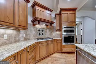 240 Wisteria Cir, Roswell, GA 30076 - Photo 17