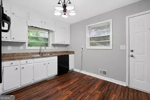 513 Martindale Ct, Stone Mountain, GA 30088 - Photo 11