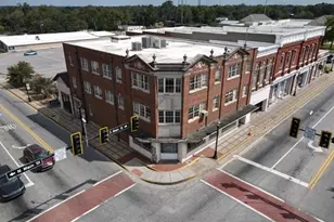 101 S Main St, Swainsboro, GA 30401 - Photo 1