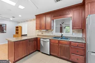 216 S Salem Dr, McDonough, GA 30253 - Photo 13