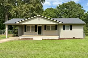 606 Chamlee Dr, Fort Valley, GA 31030 - Photo 1