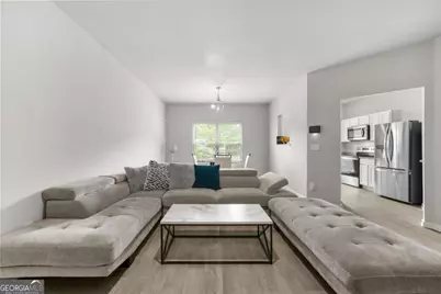 6907 Rogers Point, Lithonia, GA 30058 - Photo 9