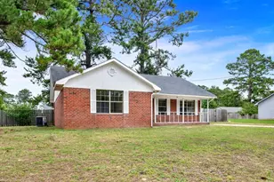 189 W Kenny Dr, Hinesville, GA 31313 - Photo 3