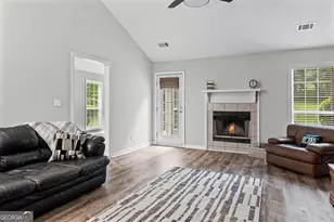 5 Queens Ct, Sharpsburg, GA 30277 - Photo 7