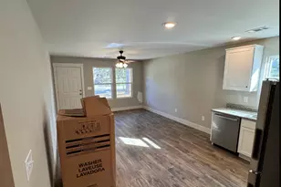210 Maret St, Hartwell, GA 30643 - Photo 3