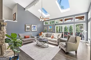 10550 Haynes Bridge Rd, Alpharetta, GA 30022 - Photo 9