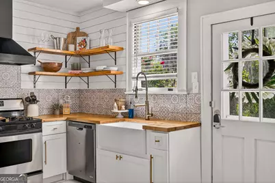 301 E 51st, Savannah, GA 31405 - Photo 23