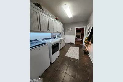 300 Brook Road, Barnesville, GA 30204 - Photo 17