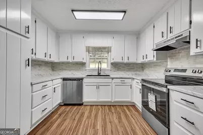 279 Heck Road NE, Kennesaw, GA 30144 - Photo 11