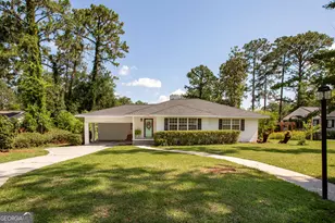 1109 Cherokee Cir, Waycross, GA 31501 - Photo 3