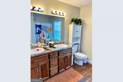 211 Twinn Lakes Dr, Baxley, GA 31513 - Photo 9