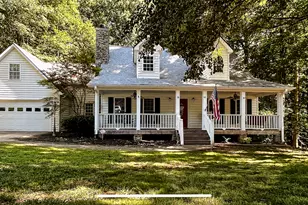 1609 White Oak Dr, Winder, GA 30680 - Photo 1
