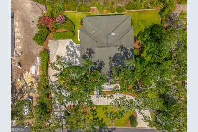 941 Champney, Saint Simons, GA 31522 - Photo 3