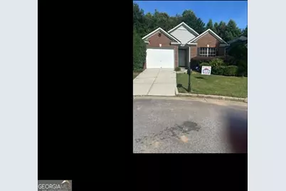 678 Lake Circle, Lithonia, GA 30058 - Photo 1
