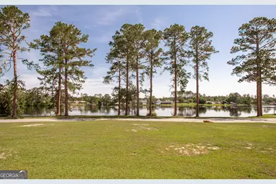 220 Lakeshore Drive, Alma, GA 31510 - Photo 3