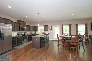 217 Briandwood Dr, Newnan, GA 30265 - Photo 17