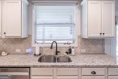 5703 Shore Isle Court, Flowery Branch, GA 30542 - Photo 15