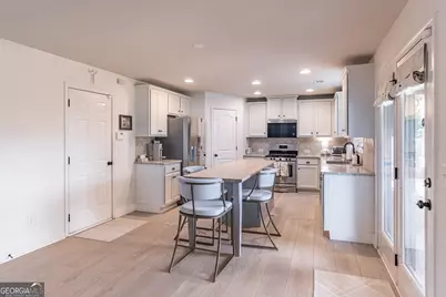 5703 Shore Isle Court, Flowery Branch, GA 30542 - Photo 11