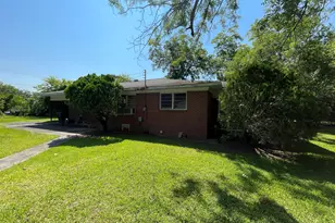 218 W Peter St, Cochran, GA 31014 - Photo 5