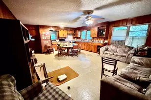 218 W Peter St, Cochran, GA 31014 - Photo 33