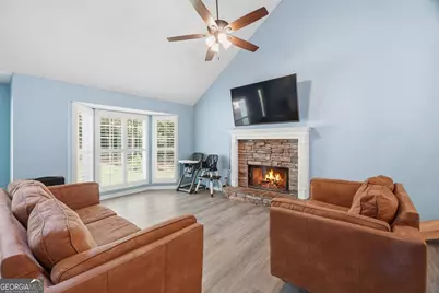 6338 Clearbrook Drive, Flowery Branch, GA 30542 - Photo 11