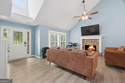 6338 Clearbrook Drive, Flowery Branch, GA 30542 - Photo 9