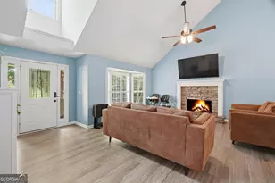 6338 Clearbrook Dr, Flowery Branch, GA 30542 - Photo 9