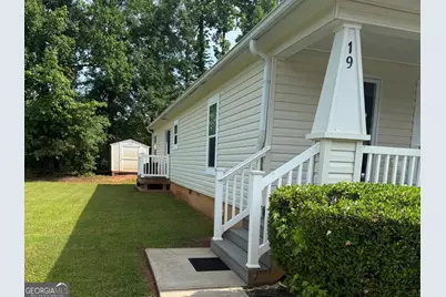 19 Redwood Circle, Newnan, GA 30263 - Photo 3