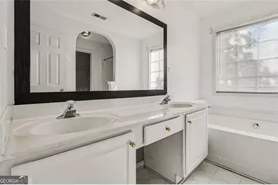 715 Sylvia Court, Riverdale, GA 30296 - Photo 9