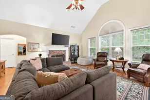 28 Montvale Dr, Hoschton, GA 30548 - Photo 9