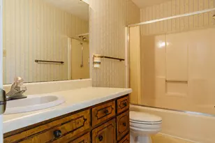 2243 Oakgrove Cir, Valdosta, GA 31602 - Photo 39