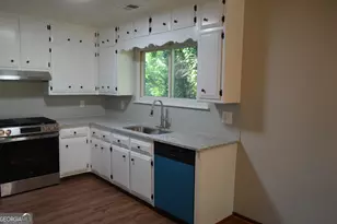 4987 Dekalb Way, Stone Mountain, GA 30087 - Photo 9