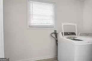 456 Seavy St, Senoia, GA 30276 - Photo 29