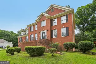 1811 Lake Cove Dr SW, Atlanta, GA 30331 - Photo 3
