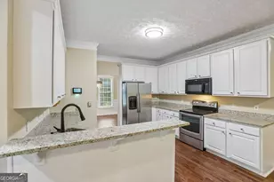 1811 Lake Cove Dr SW, Atlanta, GA 30331 - Photo 13