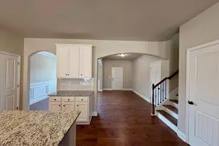 1046 Lakeview Oaks Ct, Grayson, GA 30017 - Photo 5