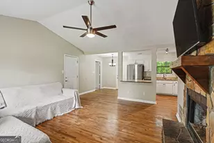 418 Sir Winston Ct, Jonesboro, GA 30238 - Photo 3